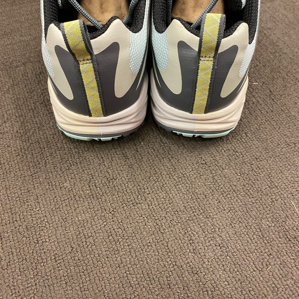 New Merrell Shoes - Picture 5 of 5